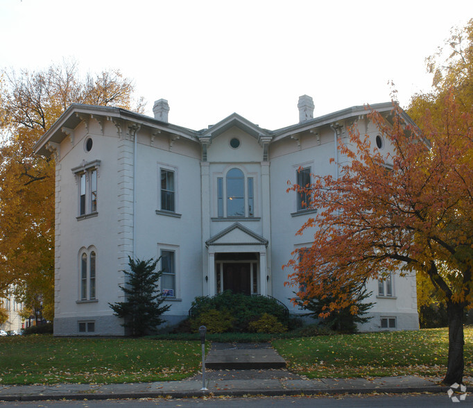 333 N Vesper St, Lock Haven, PA for sale - Primary Photo - Image 1 of 2