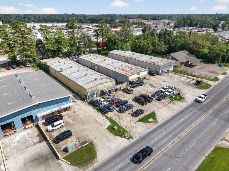 13511 & 13531 S Choctaw Dr, Baton Rouge portfolio of 2 properties for sale on LoopNet.com - Building Photo - Image 3 of 10