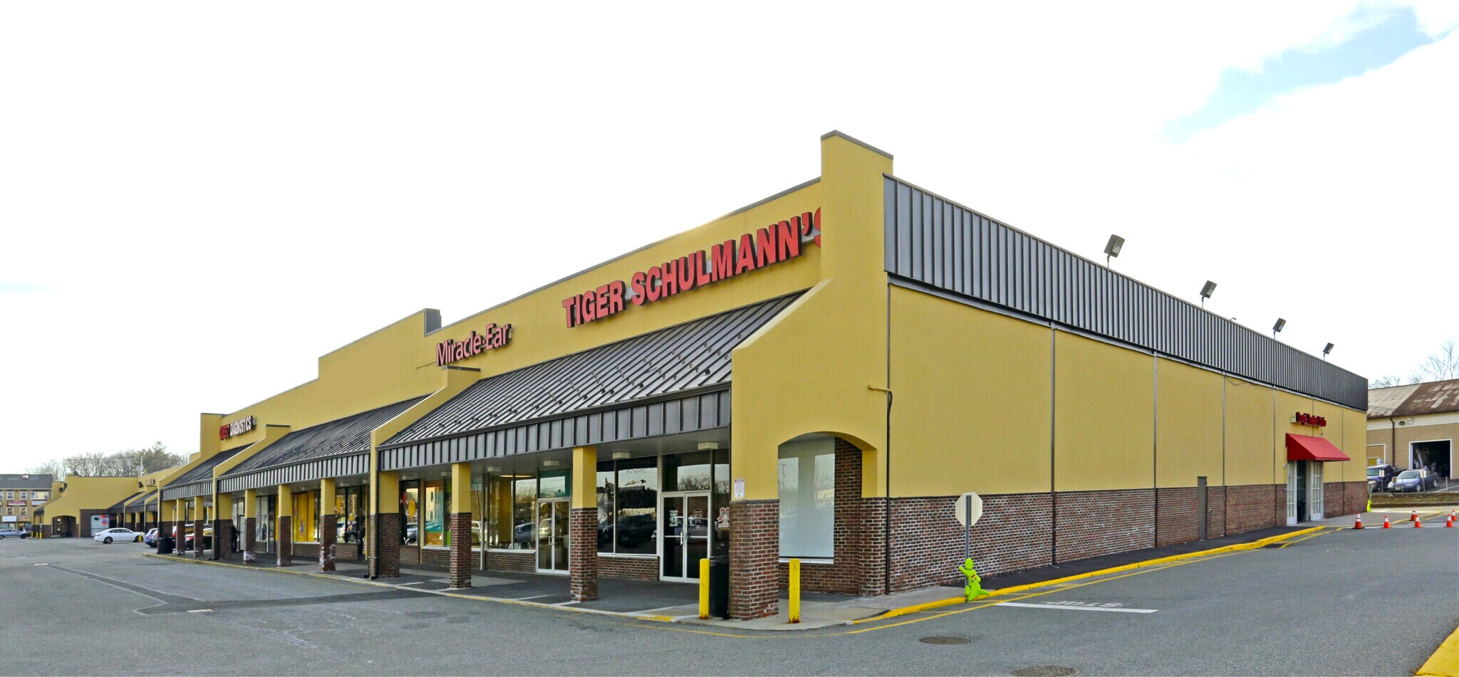 430 Nanuet Mall S, Nanuet, NY 10954 Shoppes at Market Street