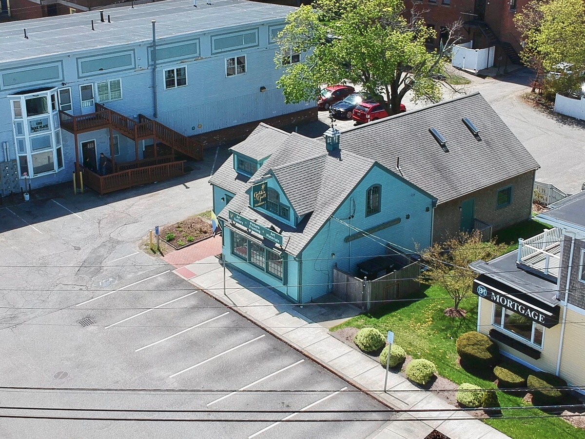 17 S Park Ave, Plymouth, MA 02360