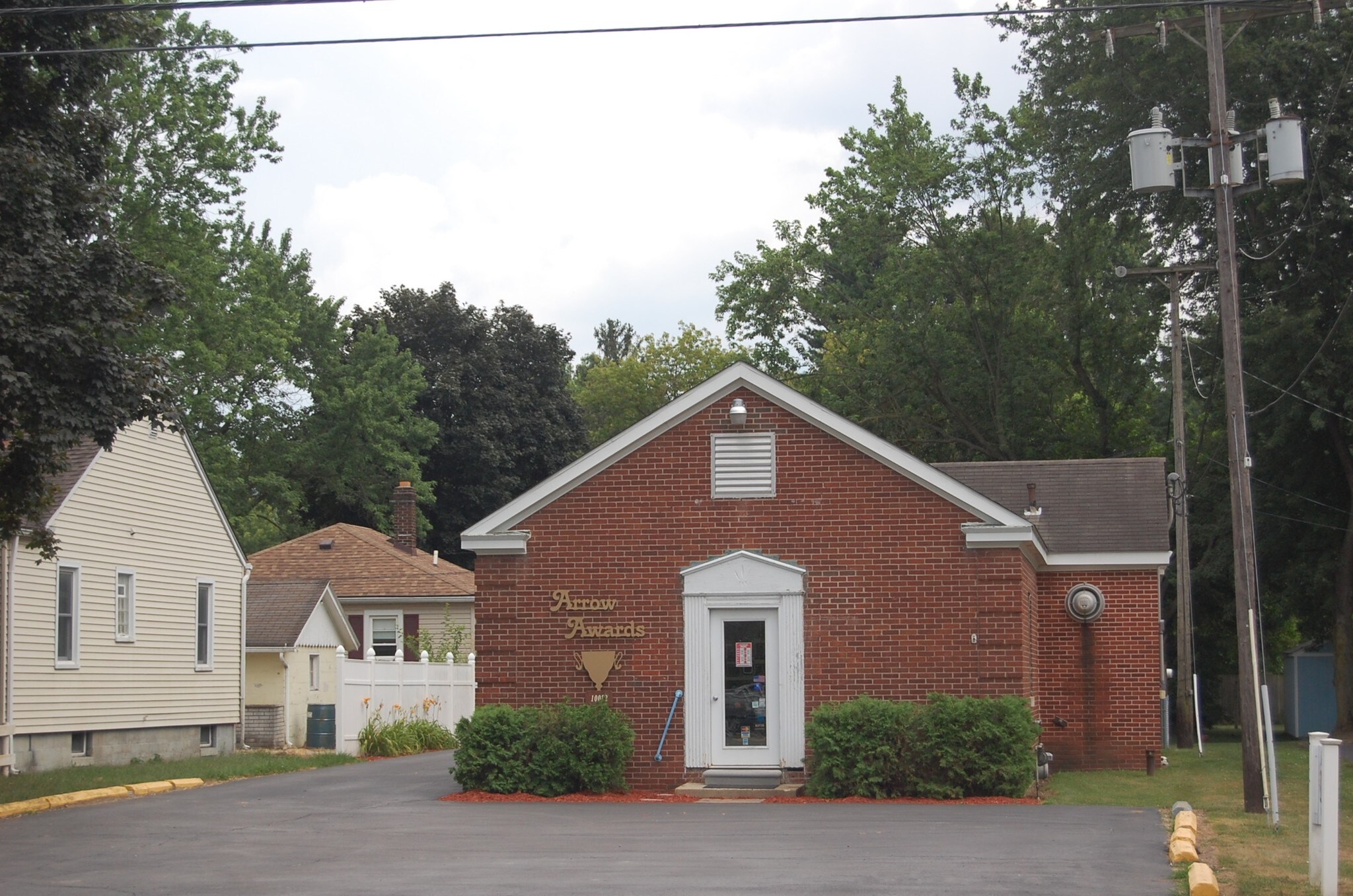 10082 Willis Rd, Willis, MI 48191