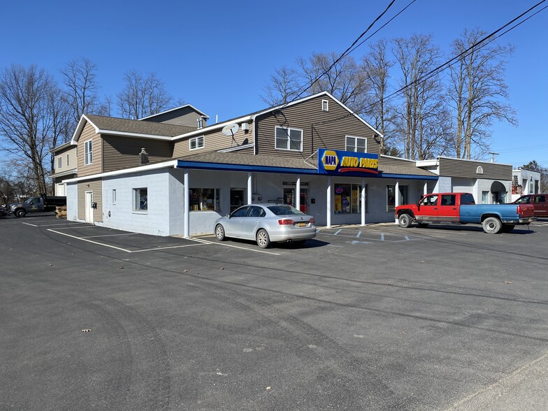 95-97 Dahlia St, Rotterdam, NY for sale - Building Photo - Image 1 of 1