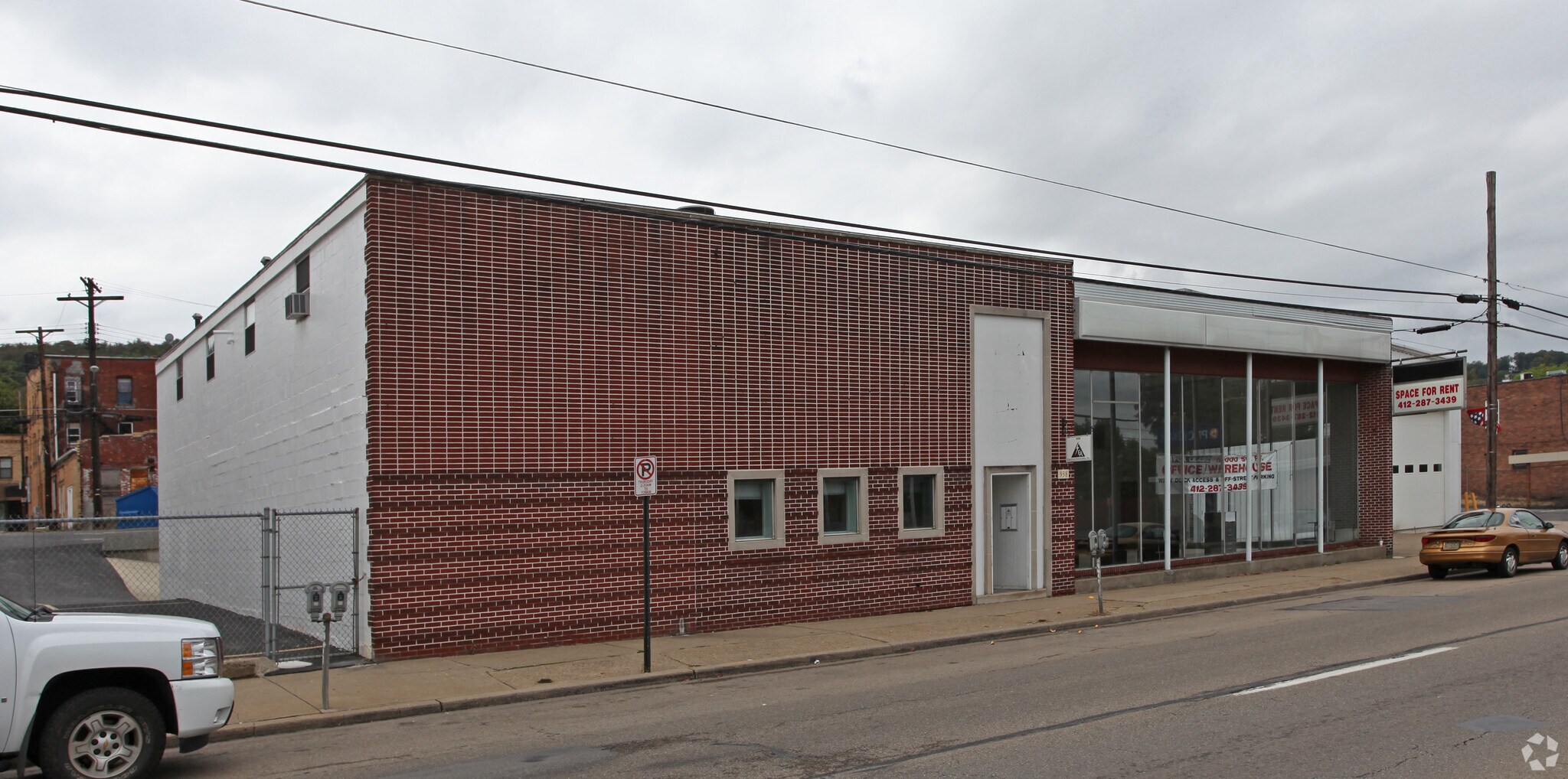 938 4th Ave, Coraopolis, PA 15108 Office/Retail for Lease