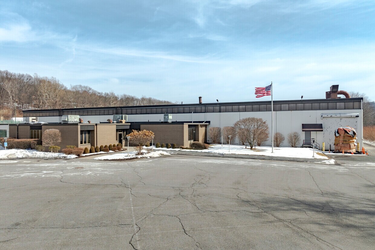 240 Huntingdon Ave, Waterbury, CT for sale Building Photo- Image 1 of 1