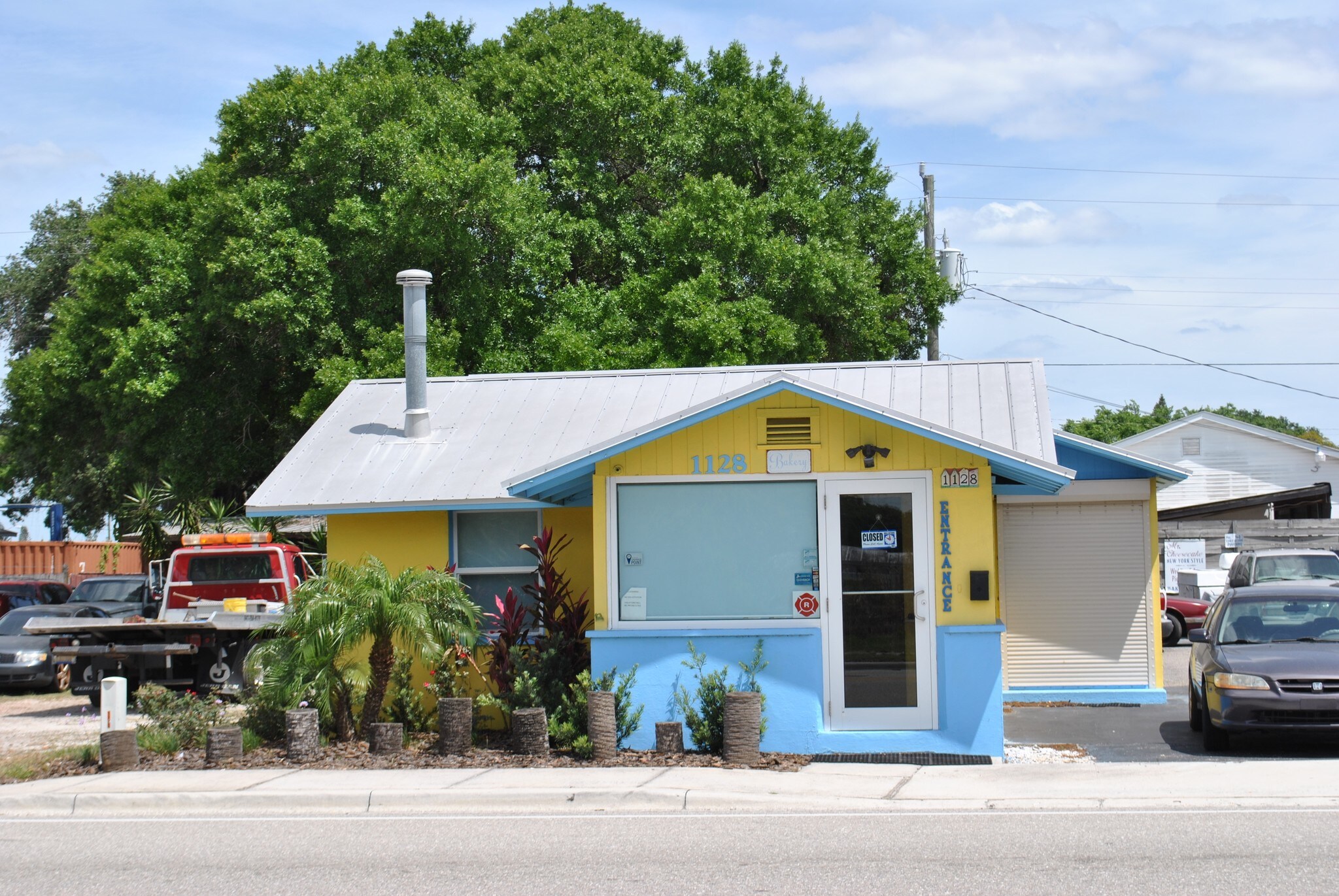 1128 30th Ave W, Bradenton, FL for sale Primary Photo- Image 1 of 1