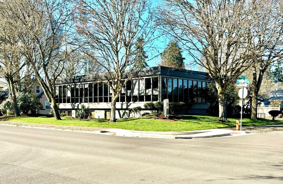 310 NW 7th St, Corvallis, OR for lease - Primary Photo - Image 1 of 2