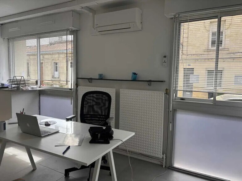 Office in Bordeaux for sale - Interior Photo - Image 3 of 6