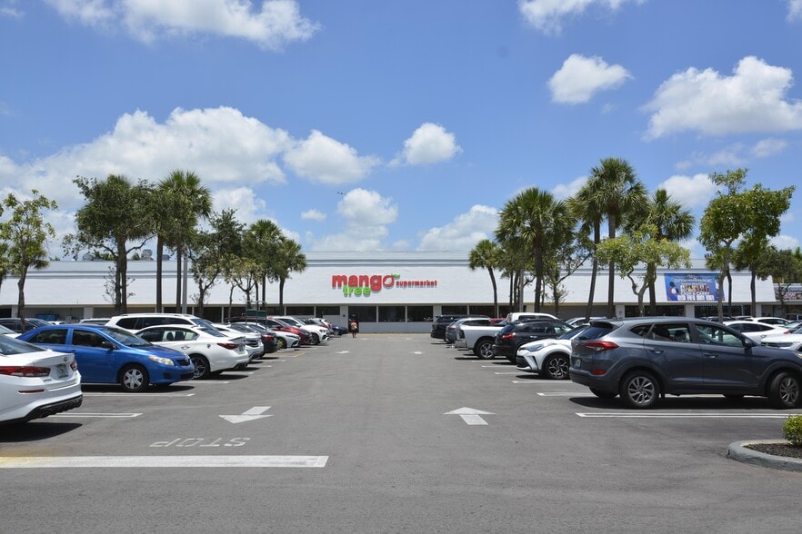 6401-6493 Stirling Rd, Davie, FL for lease - Building Photo - Image 1 of 15