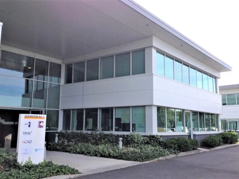 Office in Labège for lease - Building Photo - Image 3 of 8