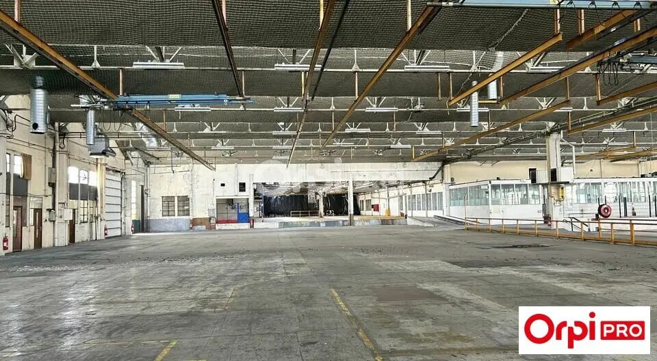 Flex in Angoulême for lease - Building Photo - Image 1 of 3