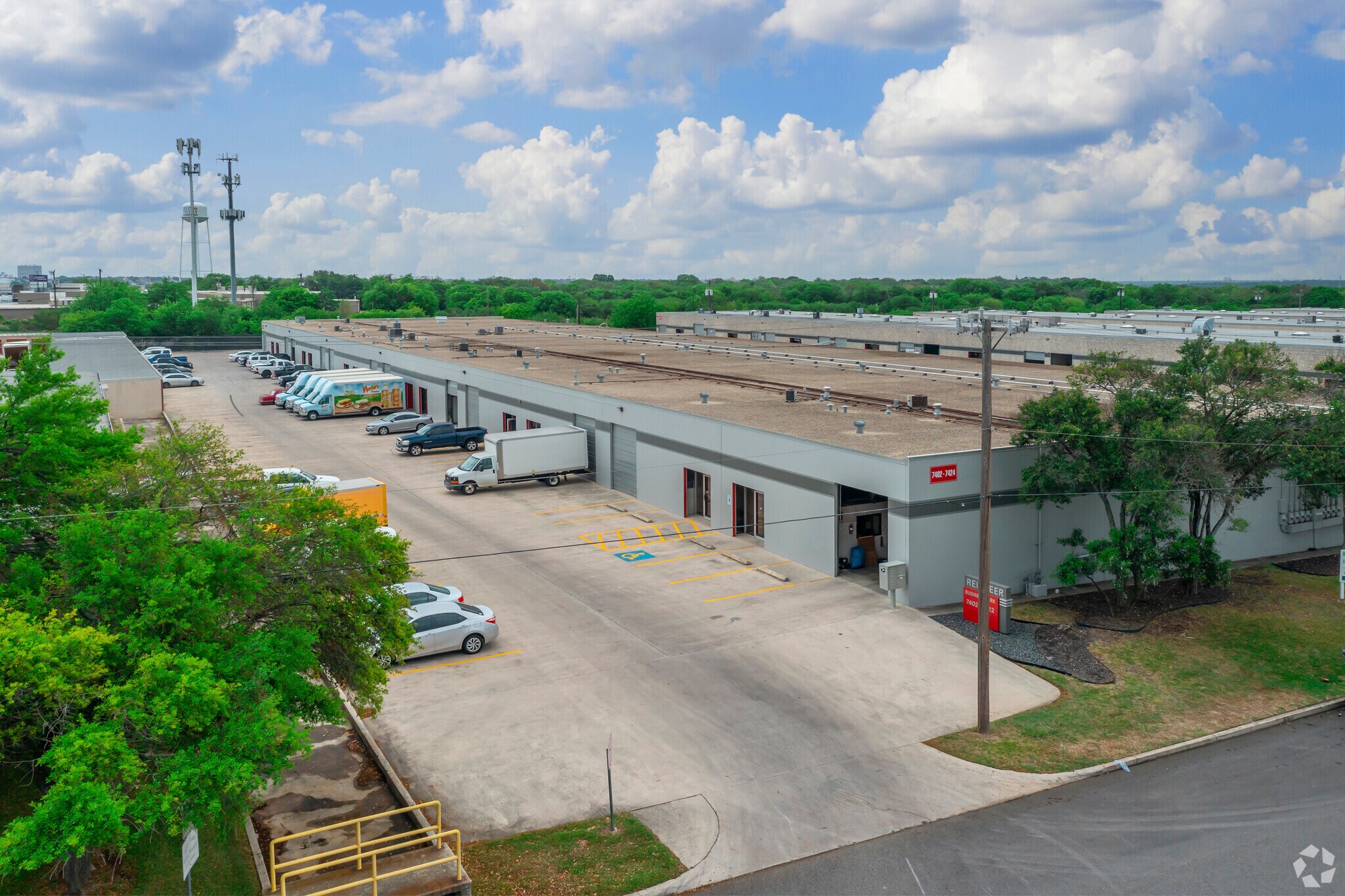 7402-7424 Reindeer Trl, San Antonio, TX for sale Primary Photo- Image 1 of 1