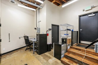 1601 S La Brea Ave, Los Angeles, CA for lease Building Photo- Image 2 of 28