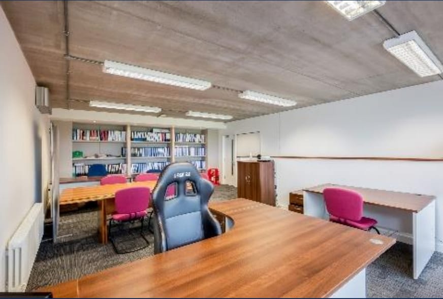 Weston Hall Rd, Stoke Prior for lease - Interior Photo - Image 2 of 10