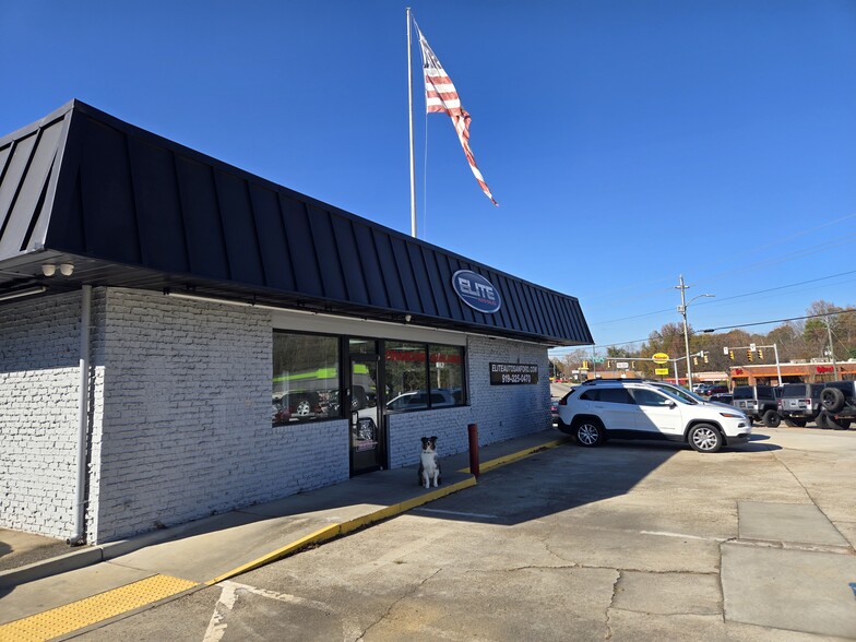 812 S Horner Blvd, Sanford, NC for sale - Building Photo - Image 1 of 1