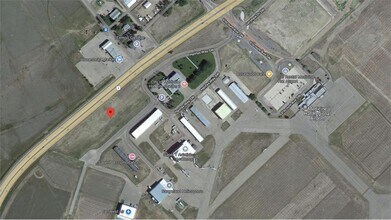 15 Les Little Wy SW Way, Medicine Hat, AB - AERIAL  map view