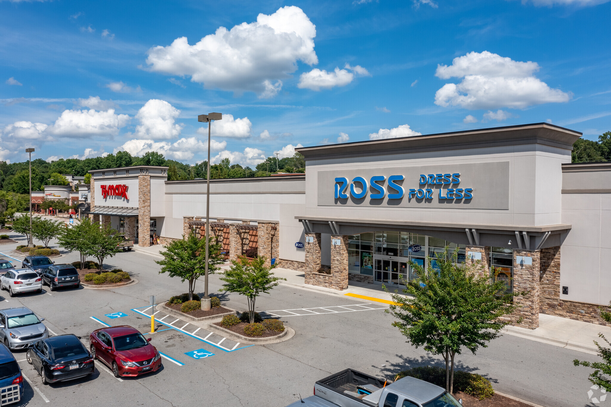 5855-5887 Spout Springs Rd, Flowery Branch, GA for sale Primary Photo- Image 1 of 1