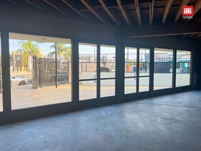 7307-7309 Canoga Ave, Canoga Park, CA for lease Building Photo- Image 1 of 6