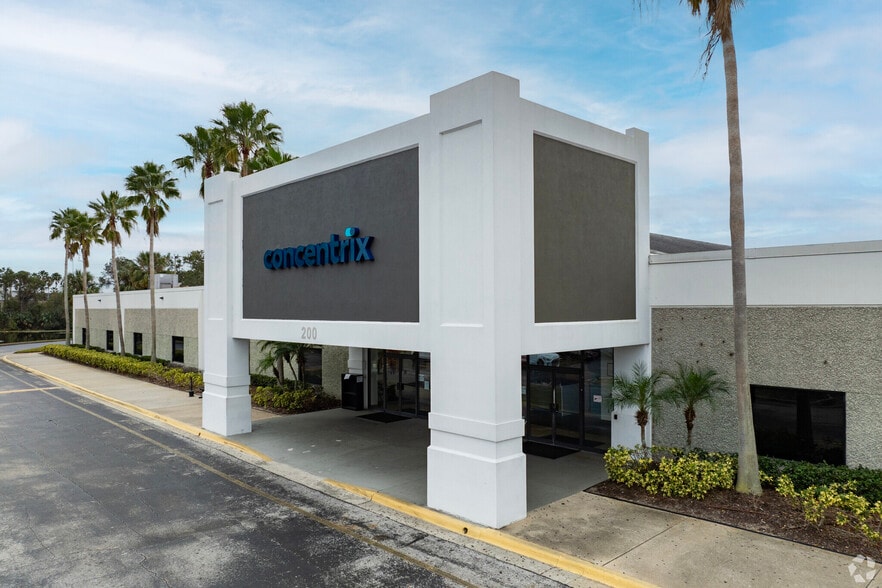 6302 E Dr Martin Luther King Jr Blvd, Tampa, FL for lease - Building Photo - Image 2 of 12