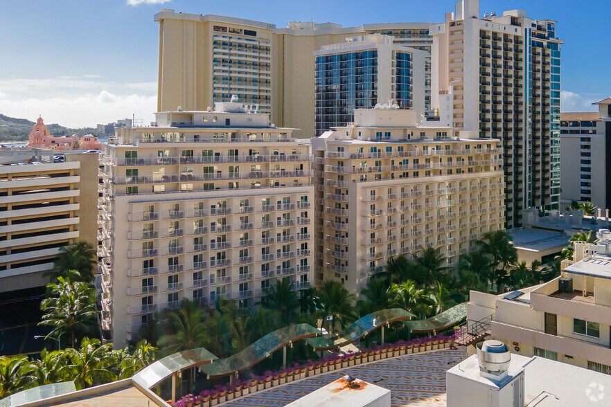 227 Lewers St, Honolulu, HI for sale - Primary Photo - Image 1 of 1