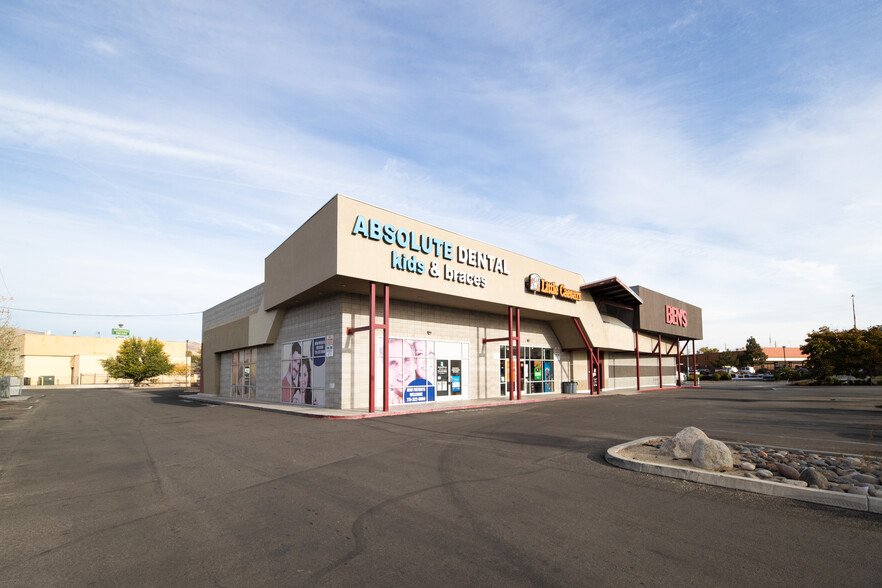 901-905 W 4th St, Reno, NV for lease - Building Photo - Image 1 of 2