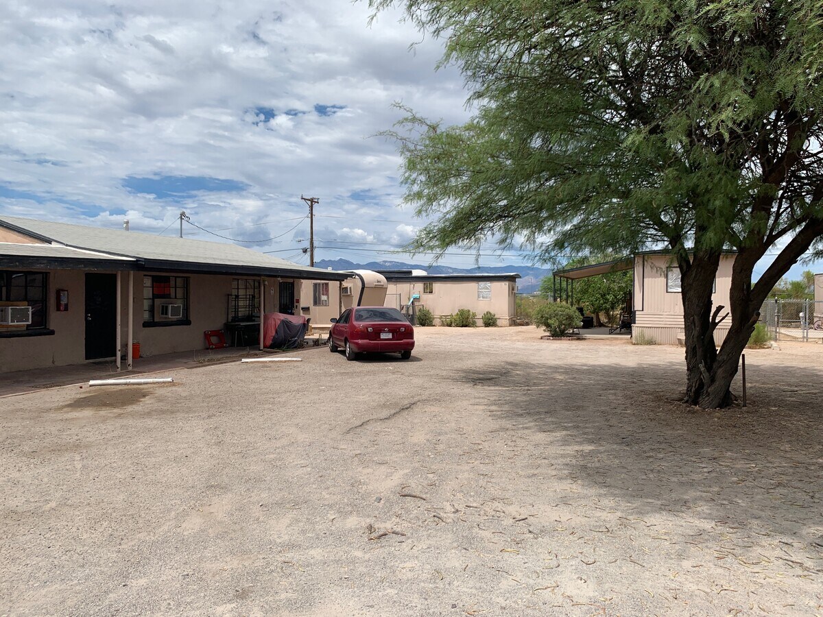1951 E Benson Hwy, Tucson, AZ 85714