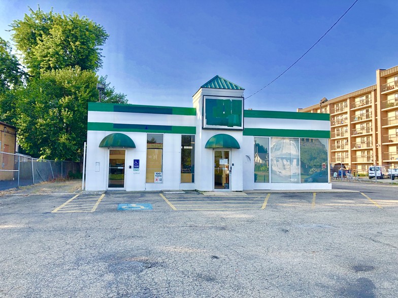 909 Lincoln Way E, Massillon, OH 44646