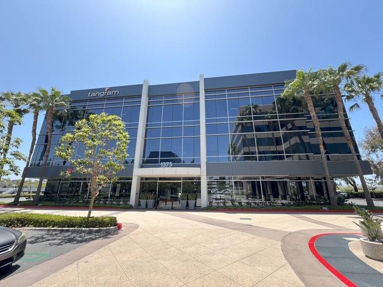 1375 Dove St, Newport Beach, CA for lease - Building Photo - Image 2 of 14