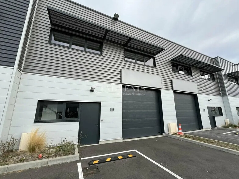 Flex in Lieusaint for lease - Building Photo - Image 1 of 12