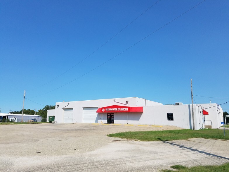 530 E 8th St, Junction City, KS for sale - Building Photo - Image 1 of 23