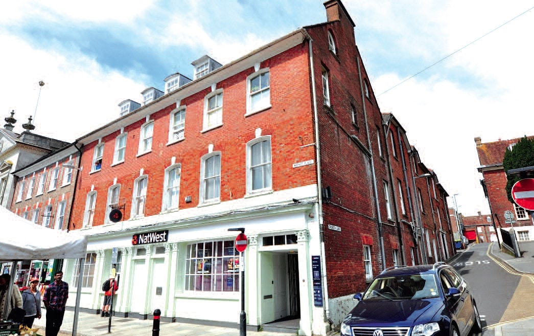 23-25 Market Pl, Blandford Forum for sale Primary Photo- Image 1 of 1