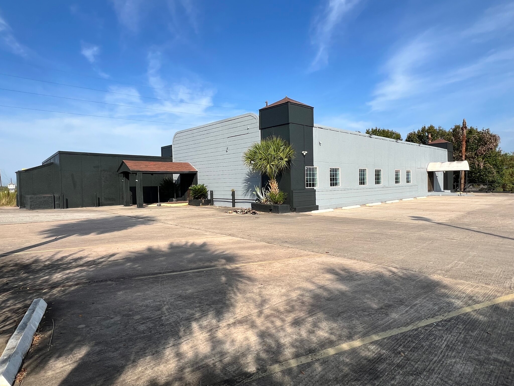 10630 Commerce Row, Montgomery, TX for lease Building Photo- Image 1 of 25