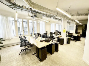 Office in Paris for lease Interior Photo- Image 2 of 24