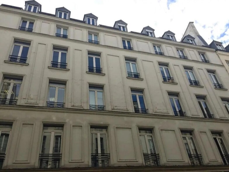 10 Rue Du Faubourg Montmartre, Paris for lease - Building Photo - Image 1 of 6