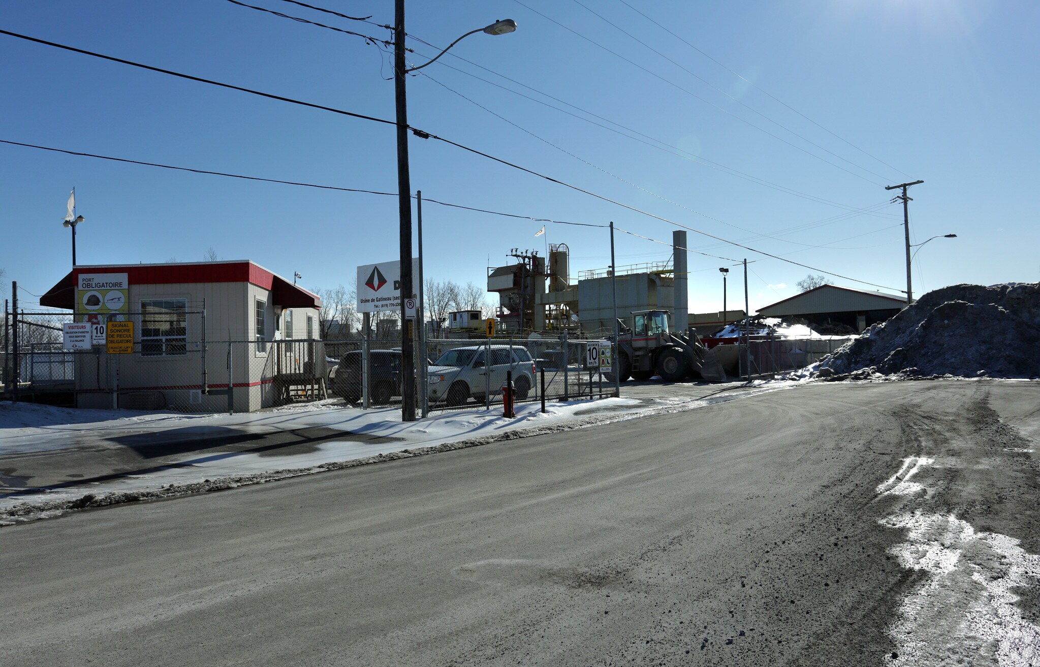 20 Rue Émile-Bond, Gatineau, QC for sale Primary Photo- Image 1 of 1