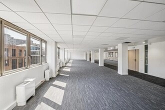 41 Rue Des Trois Fontanot, Nanterre for lease Interior Photo- Image 1 of 8