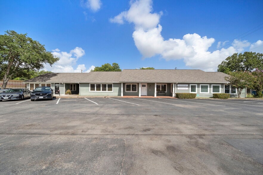 1609 N Richmond Rd, Wharton, TX for sale - Building Photo - Image 1 of 50