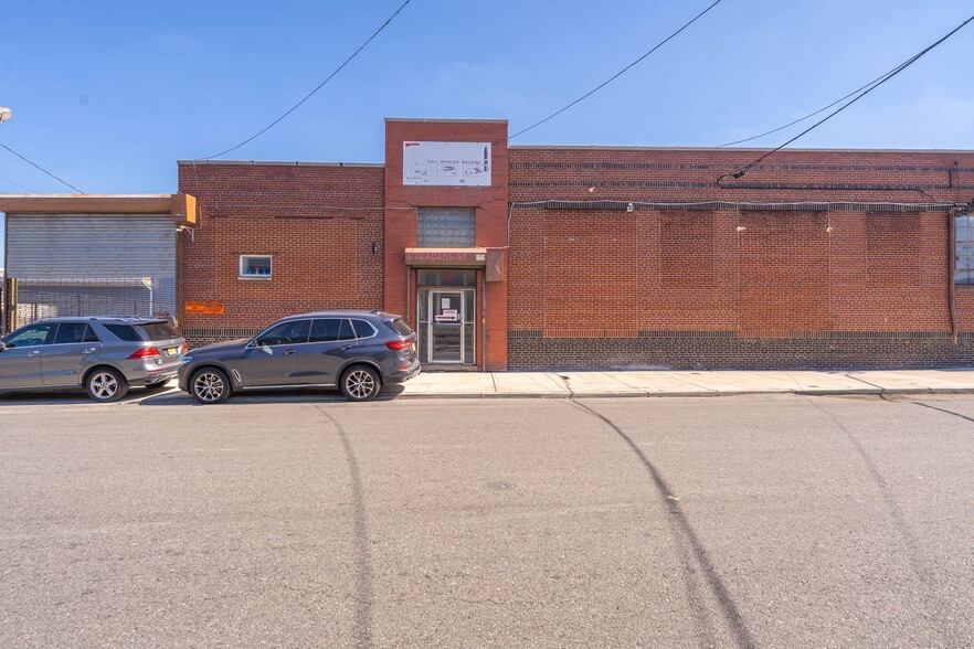370-376 Adams St, Newark, NJ for lease - Building Photo - Image 3 of 18