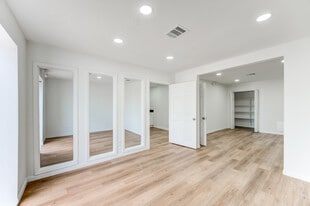 10215 Papalote St, Houston TX - Commercial Real Estate