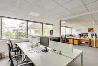 Office in Boulogne-Billancourt for lease Interior Photo- Image 2 of 3