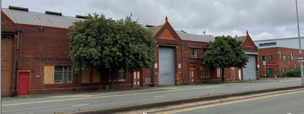 7 Moor Ln, Widnes for sale - Primary Photo - Image 1 of 1