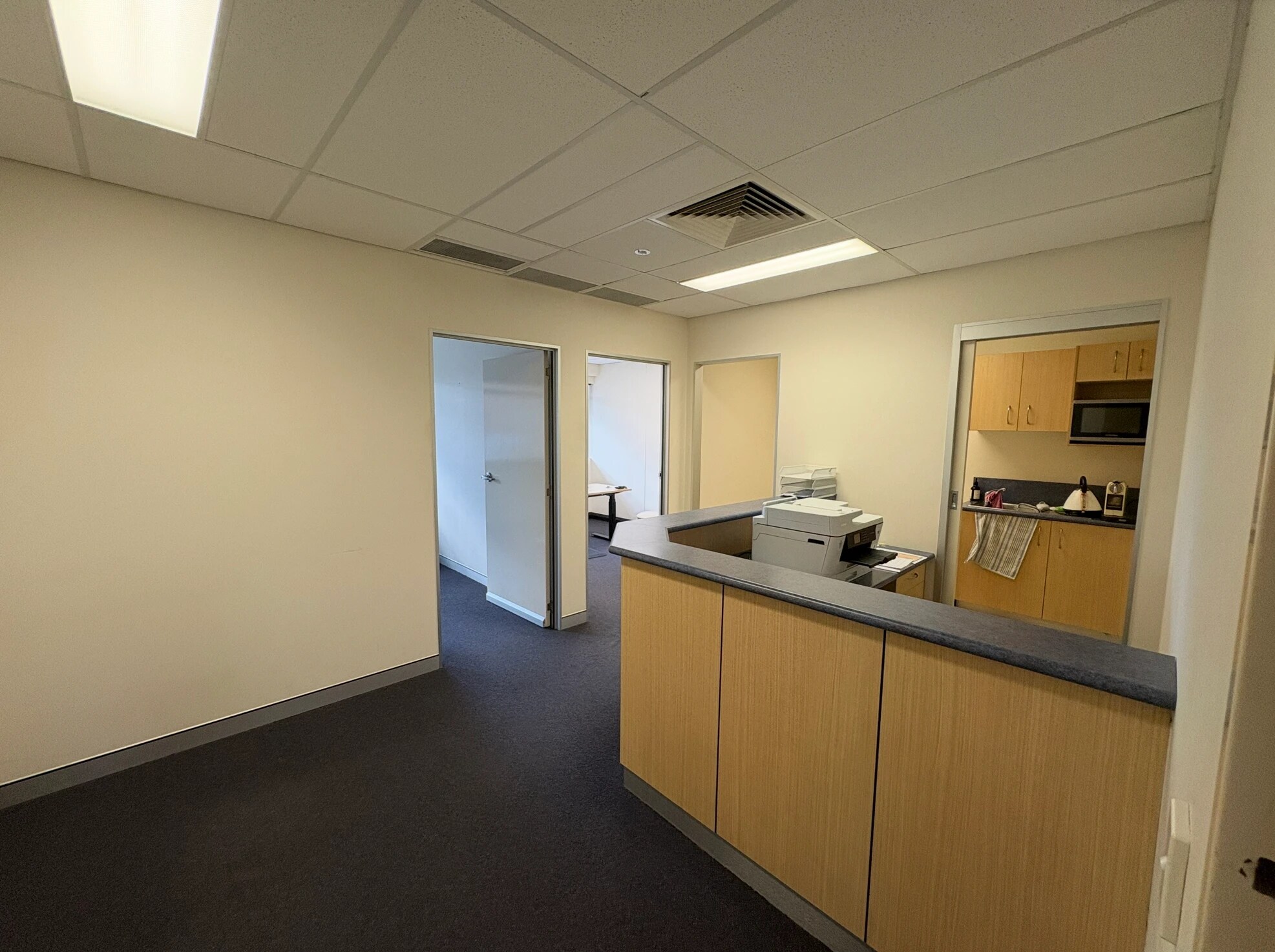 201 Wickham Tce, Spring Hill for lease Interior Photo- Image 1 of 3