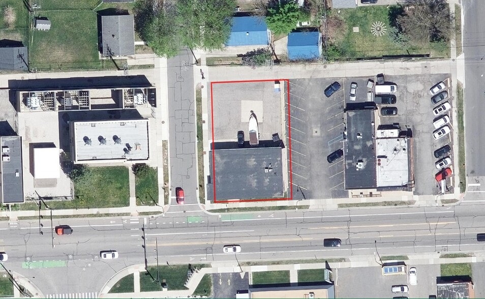 1805 E 9 Mile Rd, Ferndale, MI for sale - Building Photo - Image 2 of 2