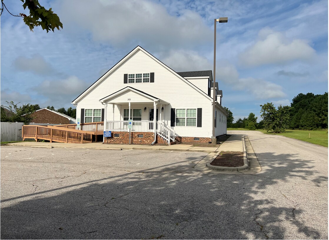 301 Hospital Rd, Zebulon, NC 27597 Office/Medical for Lease