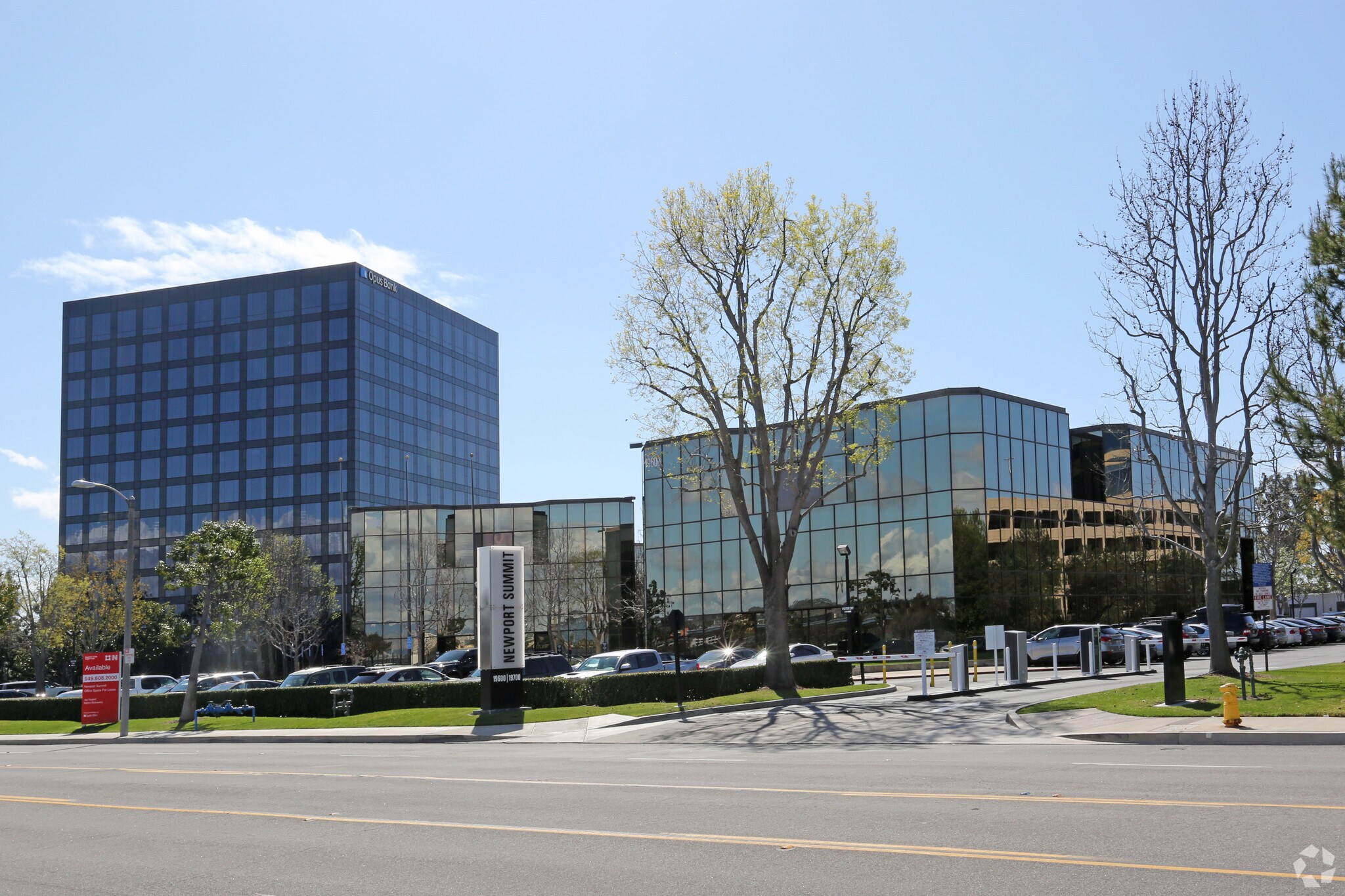 19600 Fairchild Rd, Irvine, CA 92612 Newport Summit