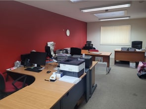 Etna Rd, Falkirk for lease Interior Photo- Image 2 of 4