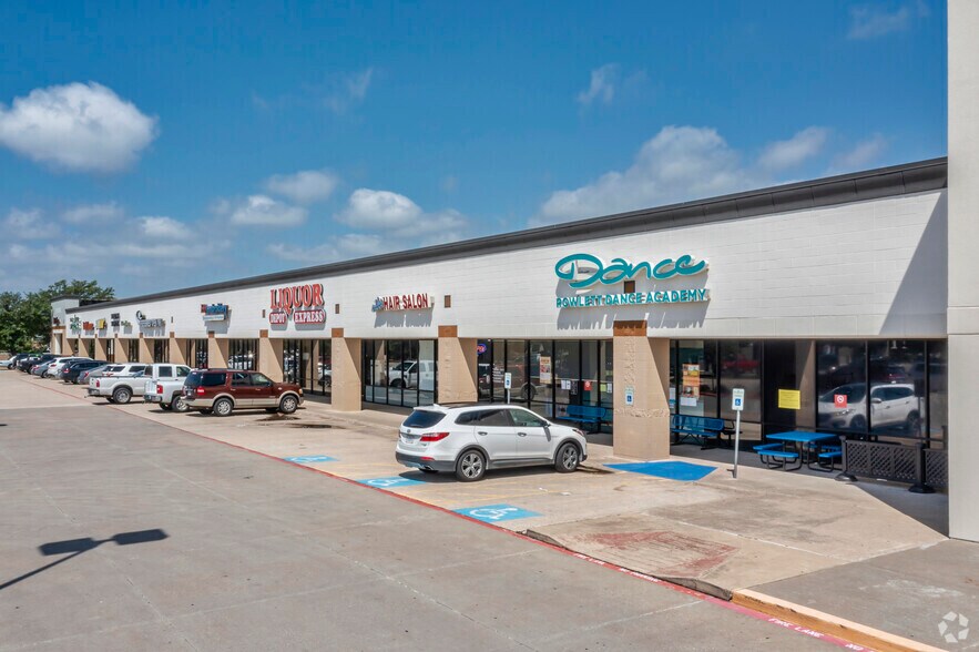 8405 Lakeview Pky, Rowlett, TX 75088 Lakeview Plaza