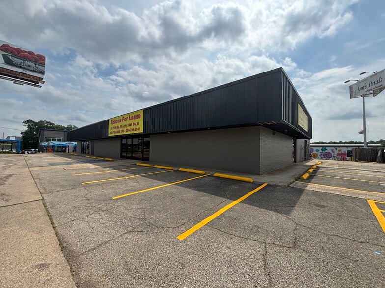 920 W Loop 281, Longview, TX for lease - Building Photo - Image 1 of 16