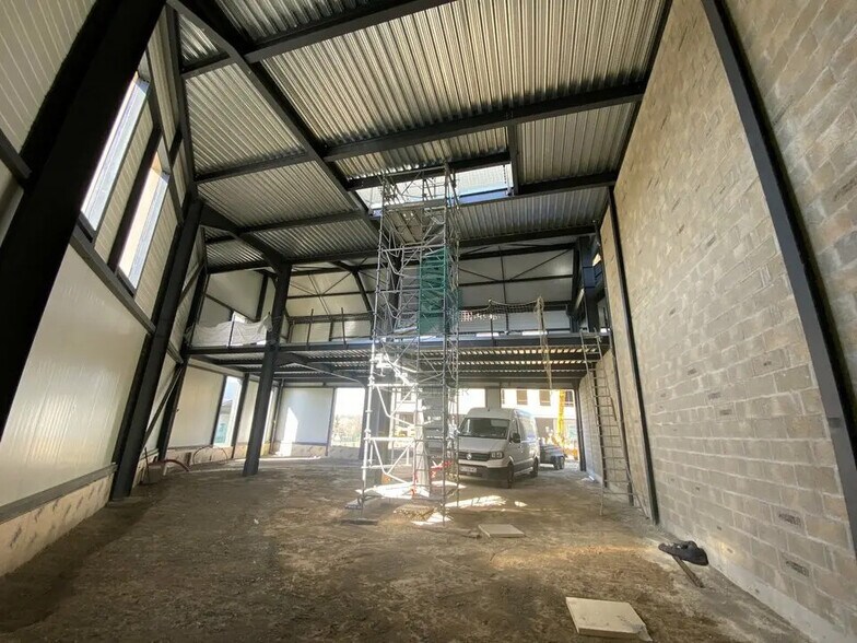 Flex in Groslay for sale - Building Photo - Image 3 of 9