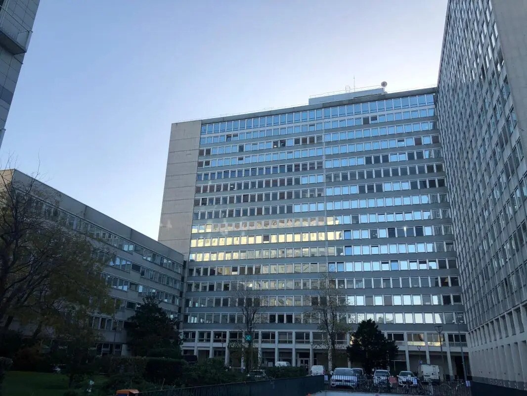 Office in Clichy for sale Building Photo- Image 1 of 9