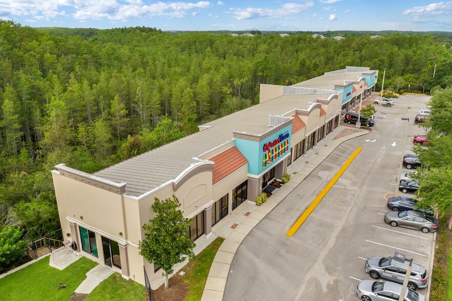 2000 Falcon Trace Blvd, Orlando, FL 32837